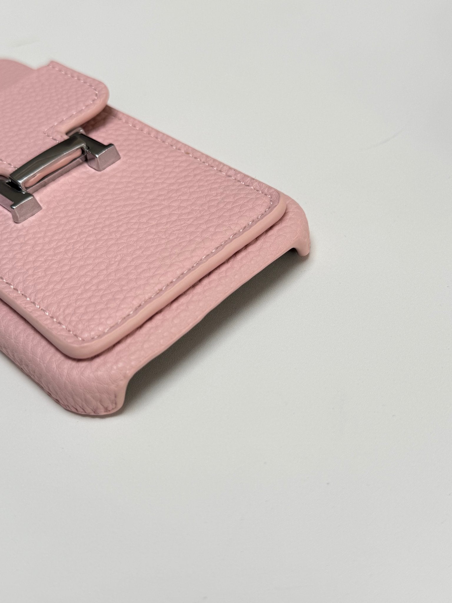 H Series iPhone case 2005 | Accordion card holder (subject to the video) - The Luxe Case